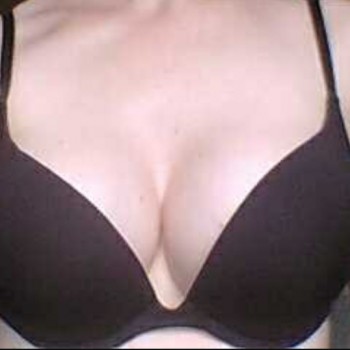 Fleurestine - Cougar nus à Vuarmarens Profil de Fleurestine, 24 ans, Cougar nus à Vuarmarens (Fribourg)